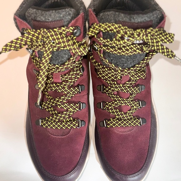 SOREL Kinetic Breakthru Conquest Waterproof Sneaker Boots Cider/ Bloodstone 11 - Picture 8 of 15